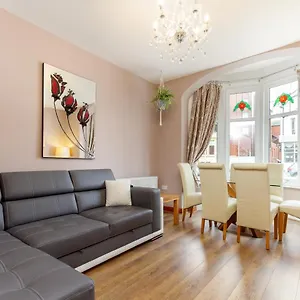 Beachcliffe Apartment