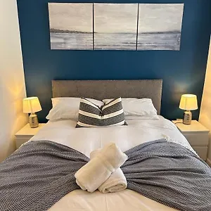 Abode - 20 Bairstow Street Apartment
